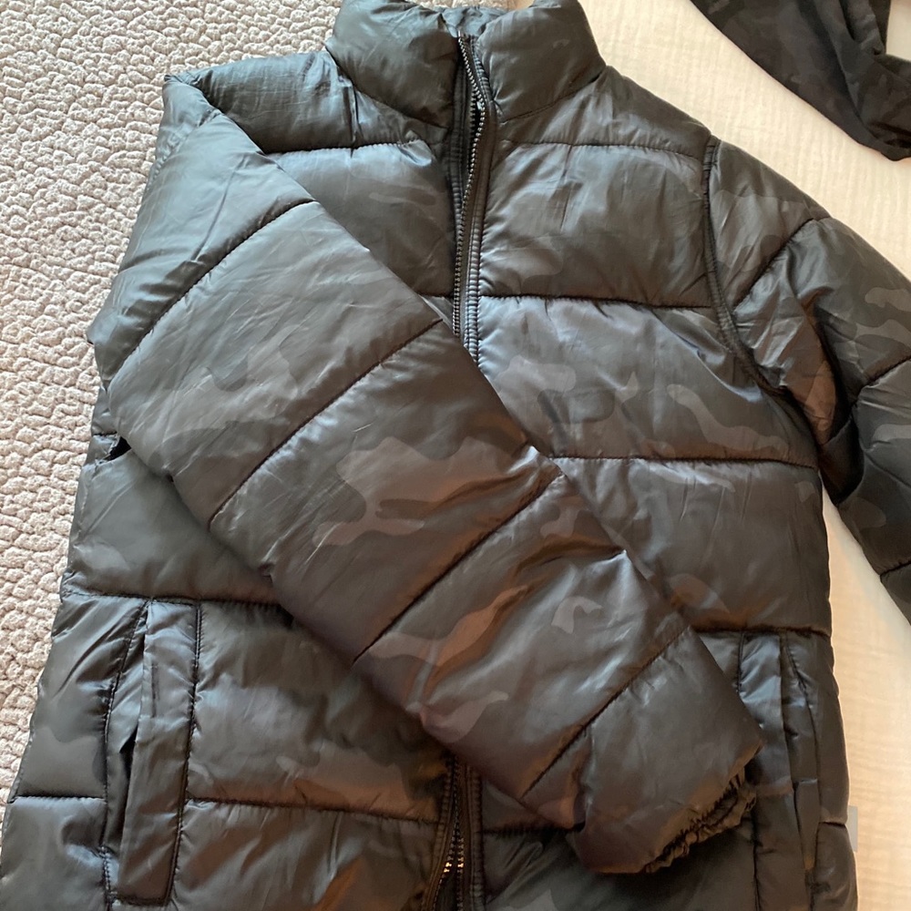Camo puffer coat